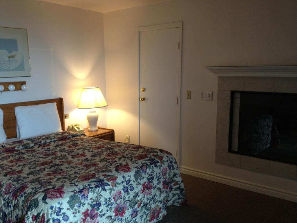 Cozy Cove Beachfront Resort Inn Lincoln City Pokoj fotografie