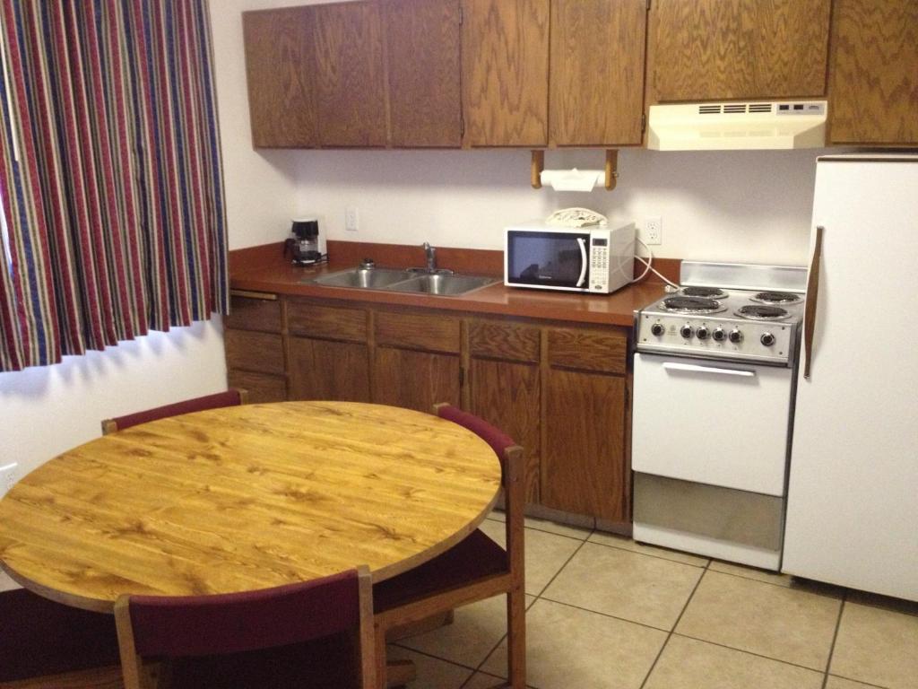Cozy Cove Beachfront Resort Inn Lincoln City Pokoj fotografie
