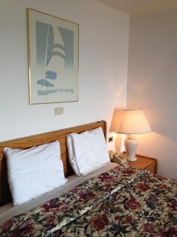 Cozy Cove Beachfront Resort Inn Lincoln City Pokoj fotografie